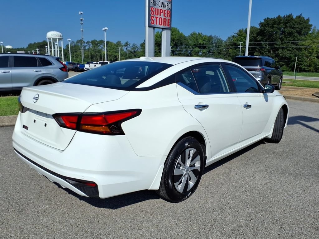 Certified 2025 Nissan Altima 2.5 S FWD image 14