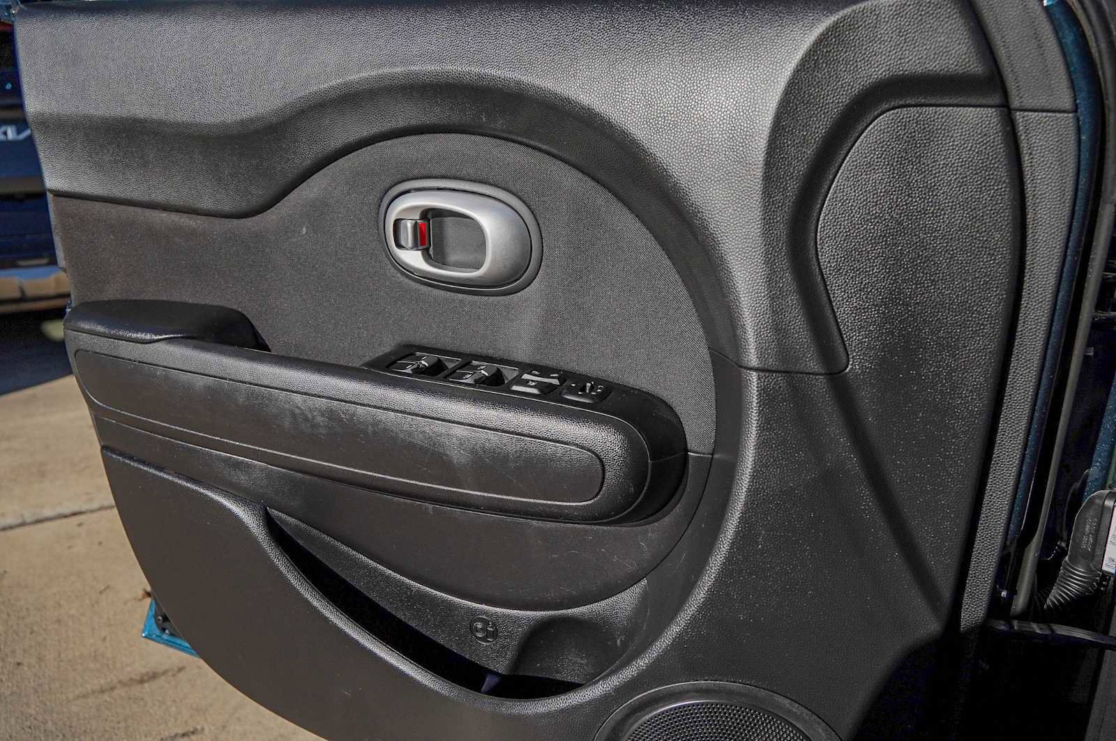 Used 2018 Kia Soul + image 22