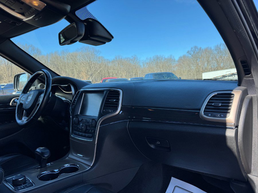 Used 2015 Jeep Grand Cherokee Overland w/ Advanced Technology Group image 20