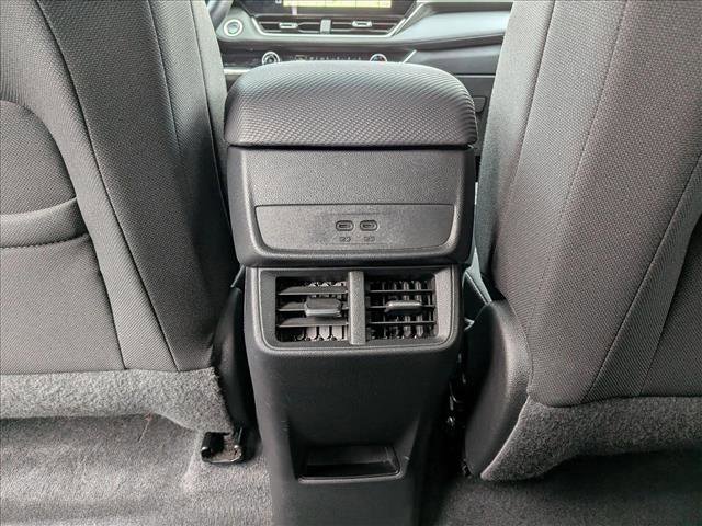 Used 2025 Chevrolet Equinox LT image 17