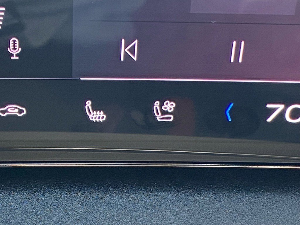 Used 2025 Audi Q6 e-tron Premium Plus w/ Premium Plus image 14