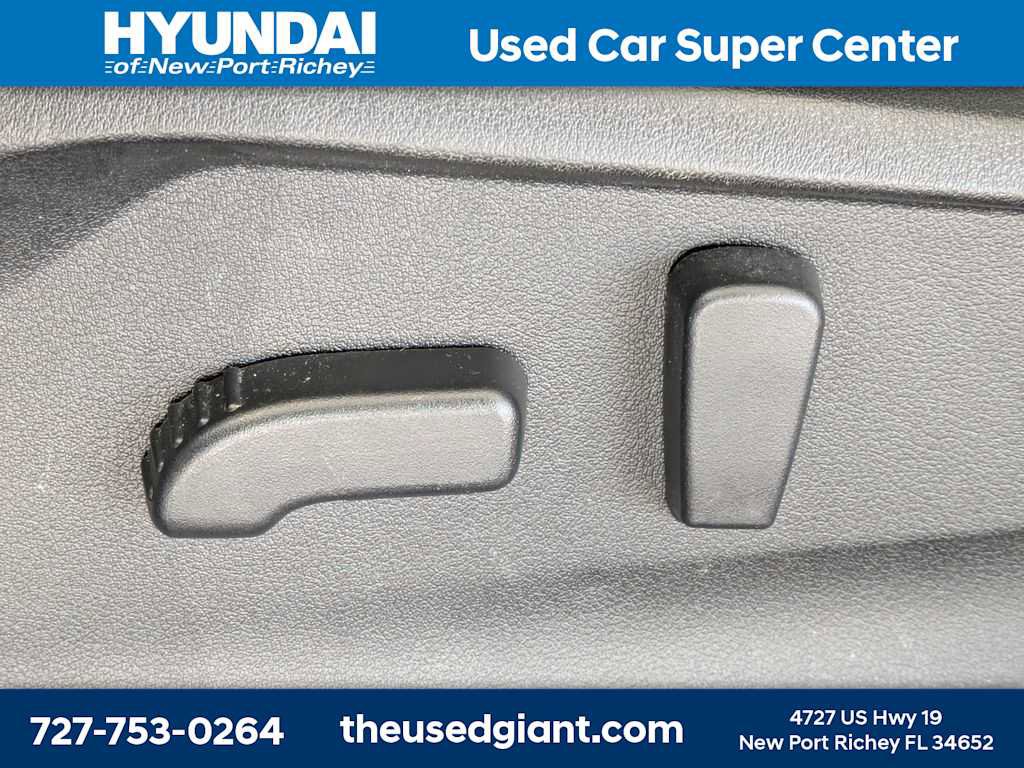 Used 2022 Subaru Crosstrek 2.0i Premium w/ Moonroof Package image 21