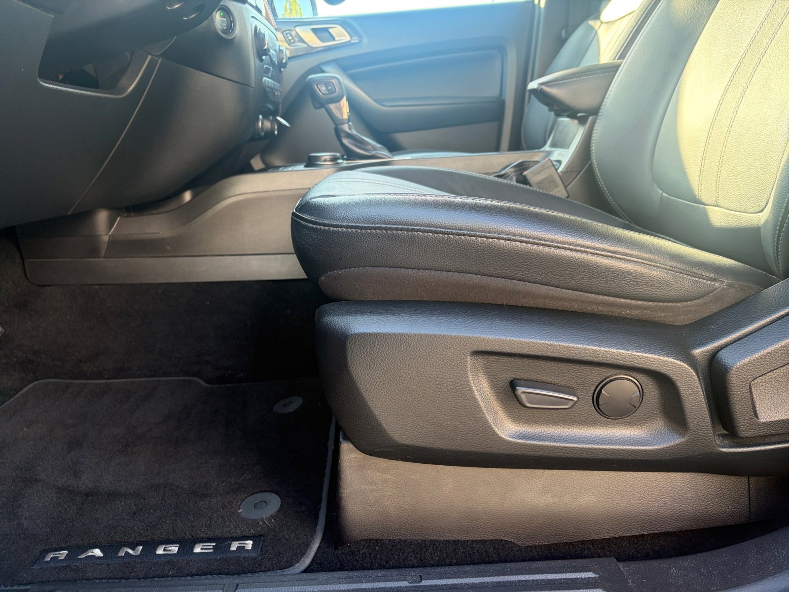 Used 2019 Ford Ranger Lariat w/ Black Appearance Package AWD/4WD image 13