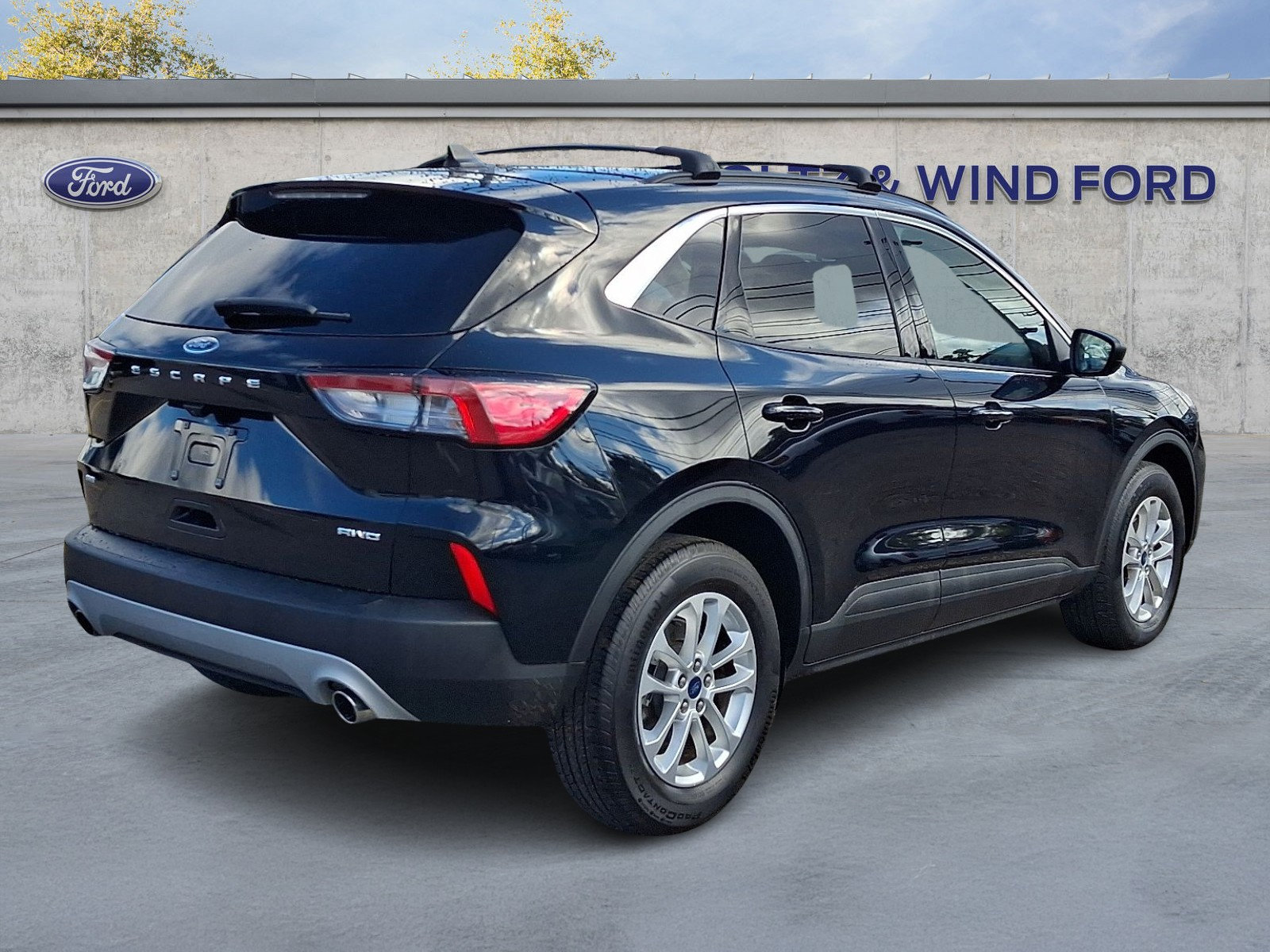 Used 2022 Ford Escape SE w/ Convenience Package AWD/4WD image 6