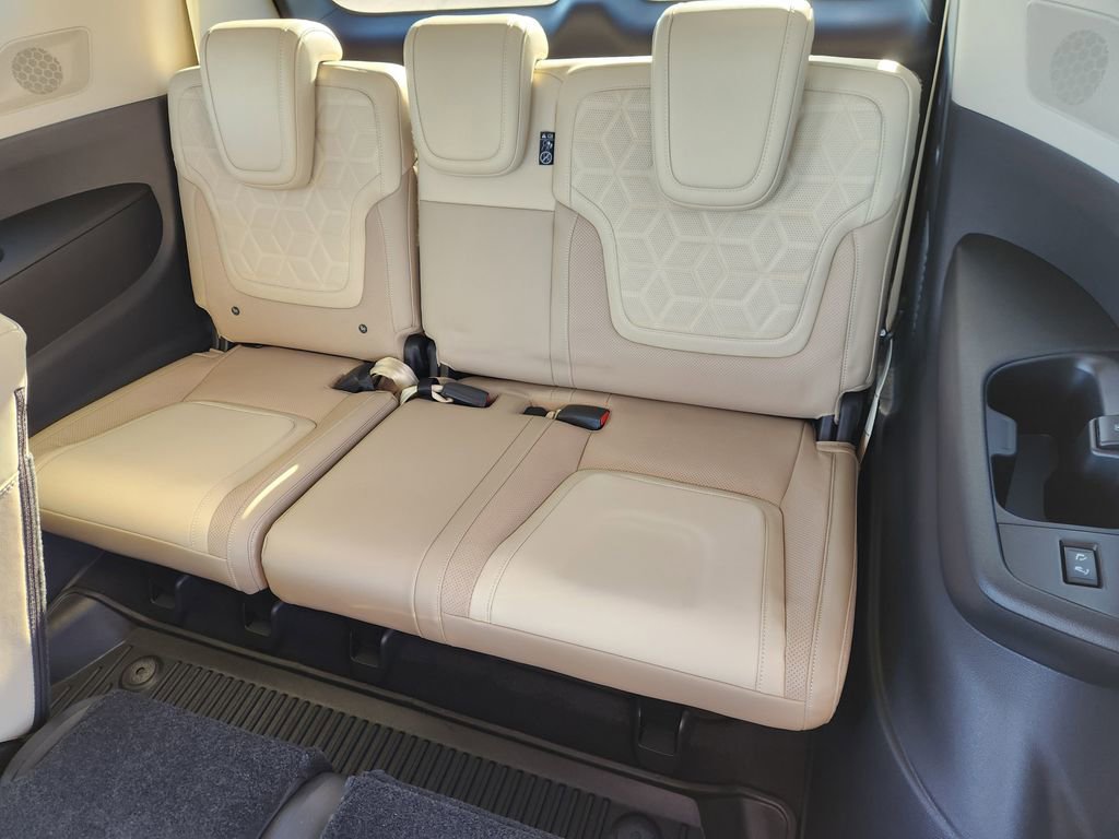 New 2026 Nissan Armada Platinum Reserve image 19