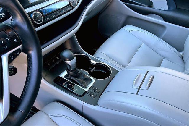 Certified 2018 Toyota Highlander XLE image 17