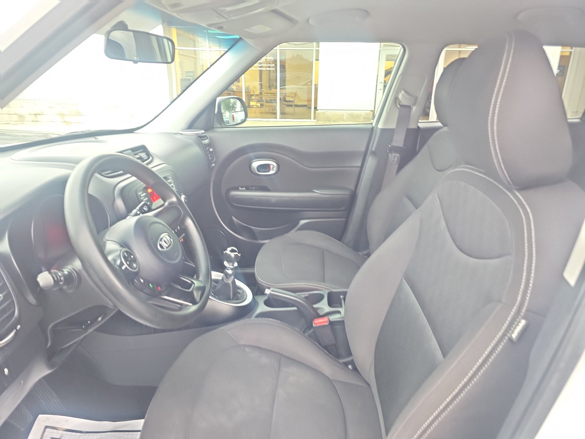 Used 2015 Kia Soul FWD image 12