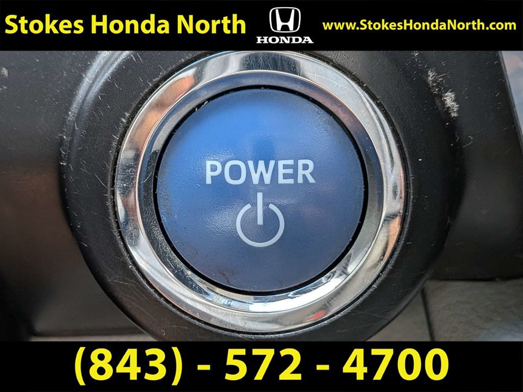 Used 2016 Toyota Camry XLE w/ Moonroof Package FWD image 32