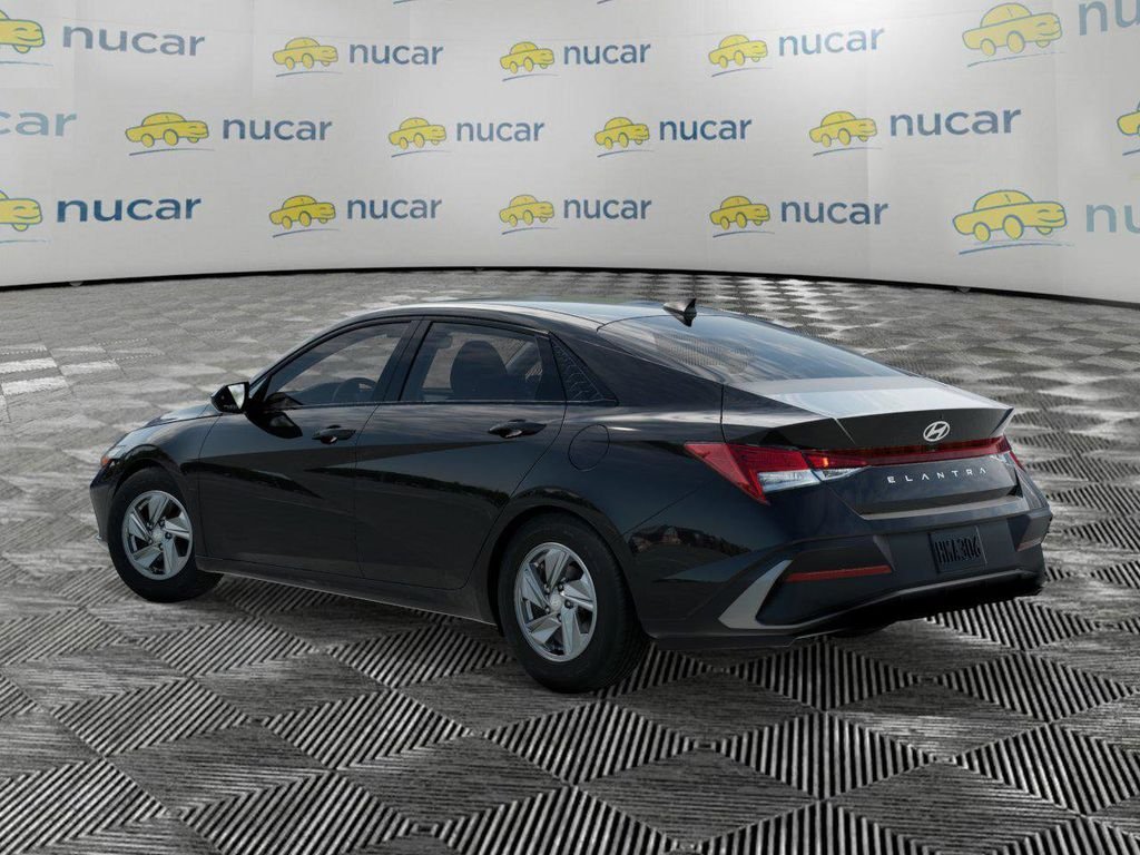 New 2026 Hyundai Elantra SE FWD image 5