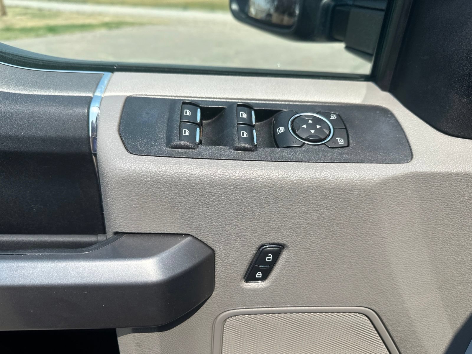 Used 2021 Ford F350 XLT w/ XLT Value Package AWD/4WD image 9