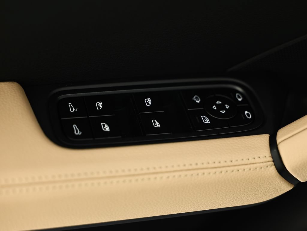 New 2026 Porsche Cayenne AWD/4WD image 20