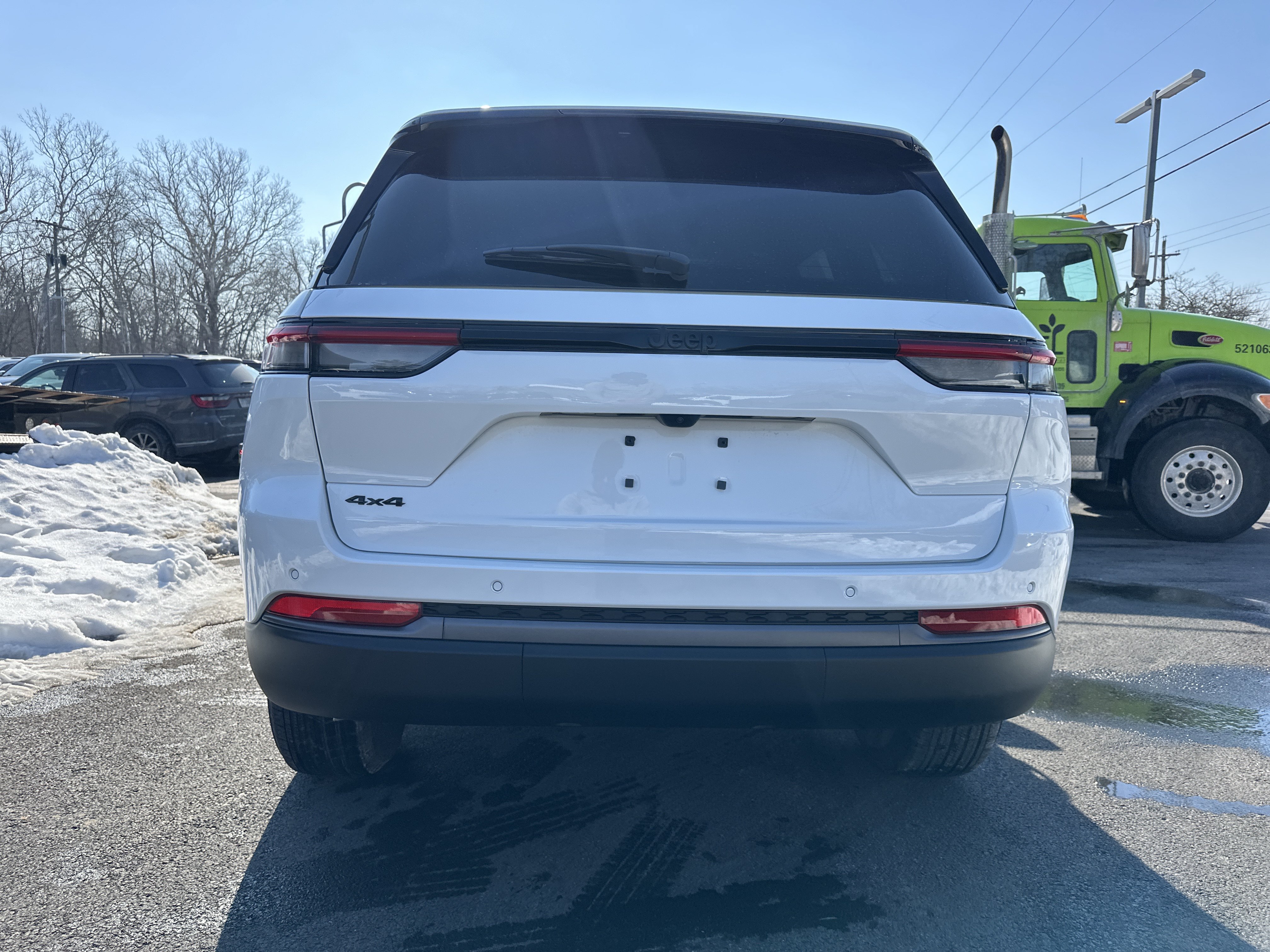 New 2026 Jeep Grand Cherokee Altitude AWD/4WD image 15
