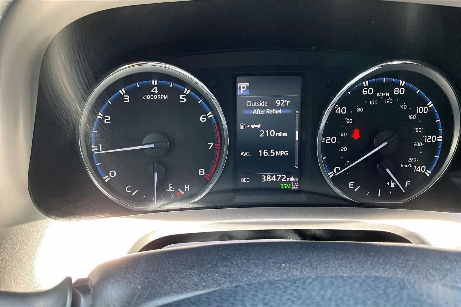Used 2018 Toyota RAV4 Limited FWD image 23
