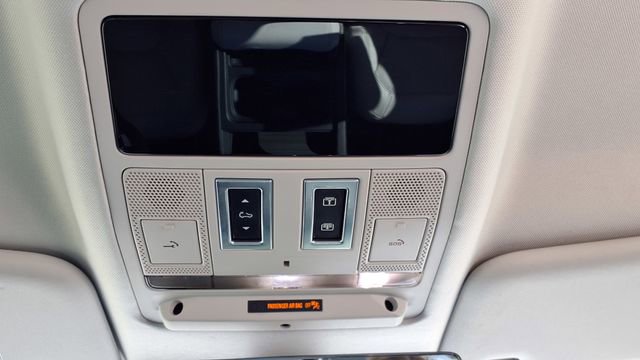 Used 2023 Land Rover Defender 130 First Edition image 25