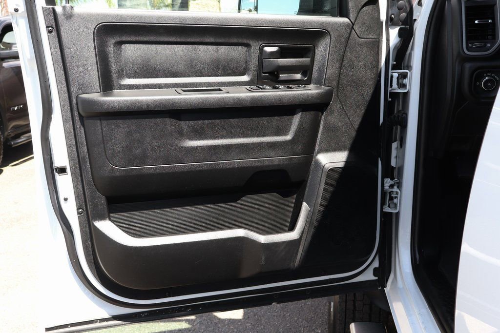 Used 2021 RAM 5500 Tradesman w/ Chrome Appearance Group image 15