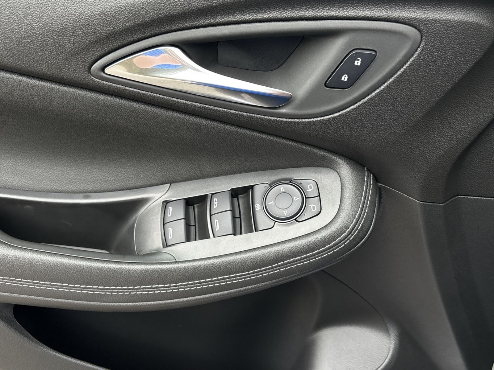 New 2026 Buick Encore GX Preferred FWD image 15