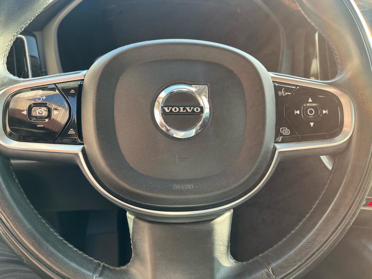 Used 2019 Volvo XC60 T5 Inscription w/ Protection Package Premier AWD/4WD image 26