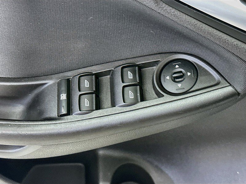 Used 2018 Ford Focus SE FWD image 18