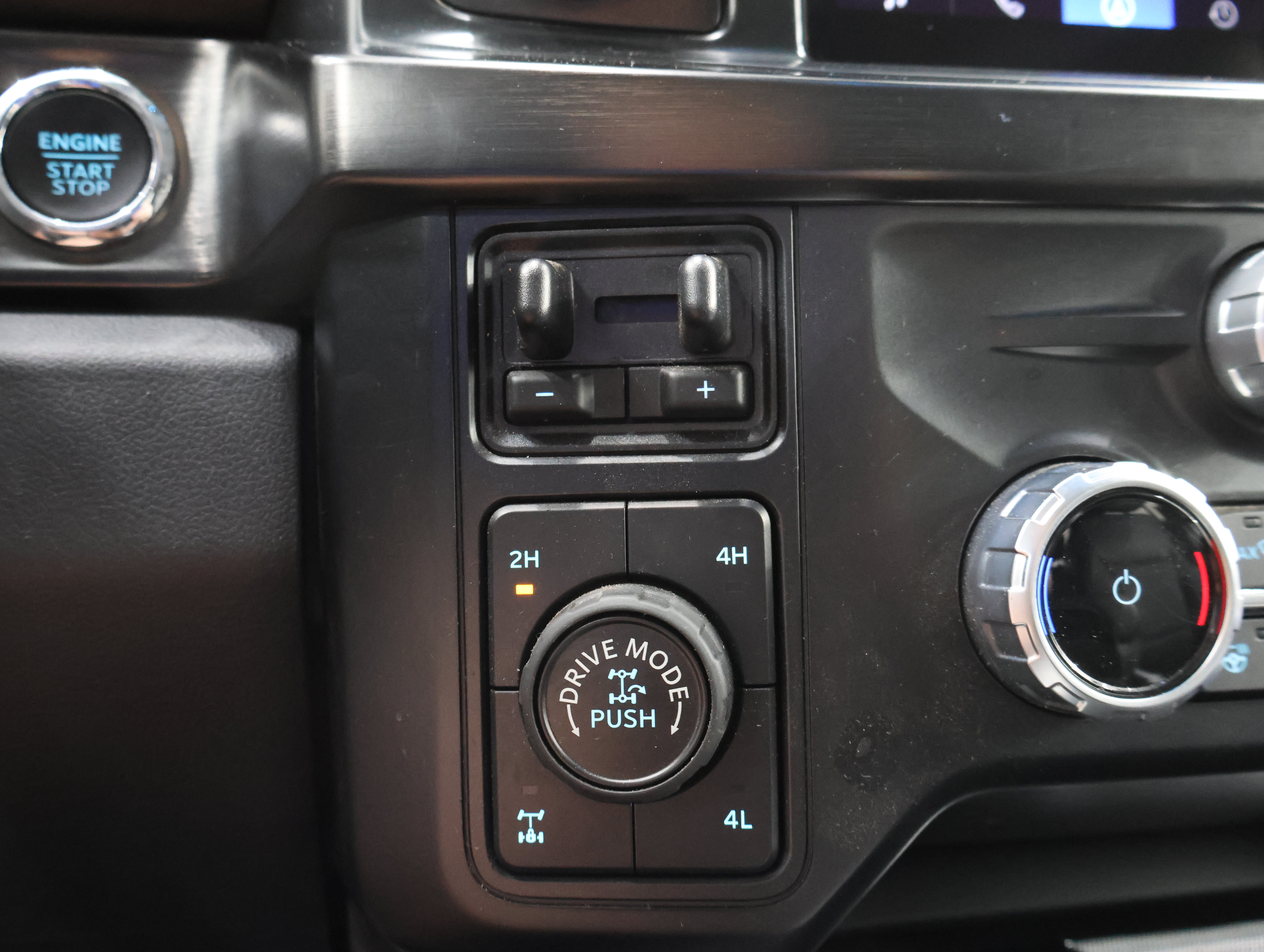 Used 2023 Ford F350 Lariat w/ Lariat Ultimate Package AWD/4WD image 48