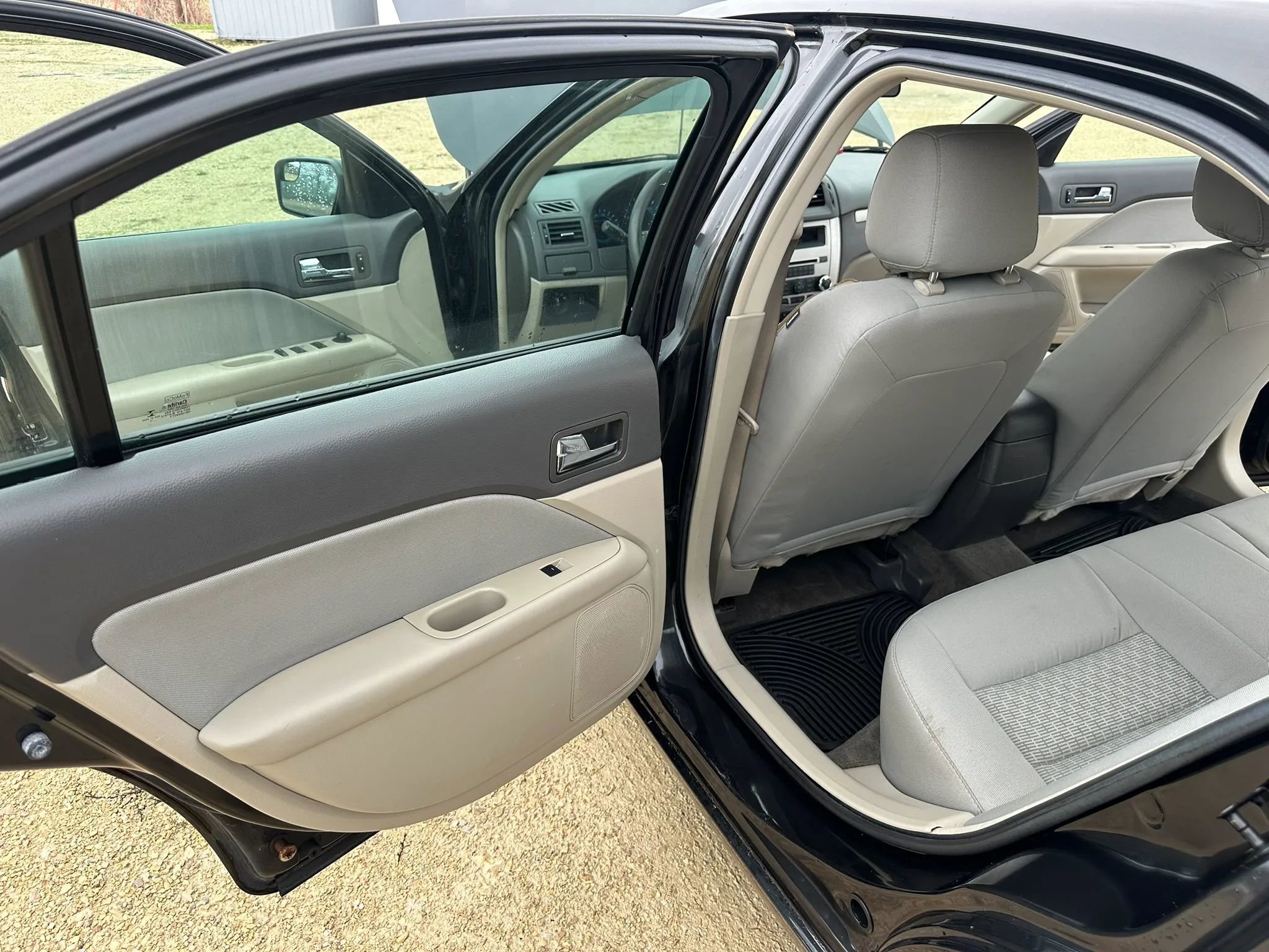 Used 2012 Ford Fusion S FWD image 9