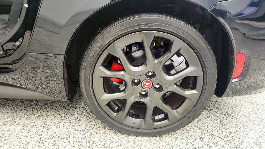 Used 2020 FIAT 124 Spider Abarth w/ Convenience Group image 9