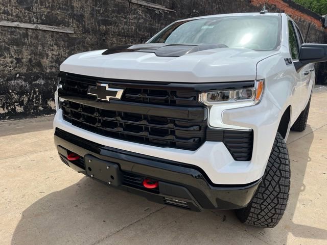 New 2026 Chevrolet Silverado 1500 LT Trail Boss w/ LPO, Dark Essentials Package AWD/4WD image 9