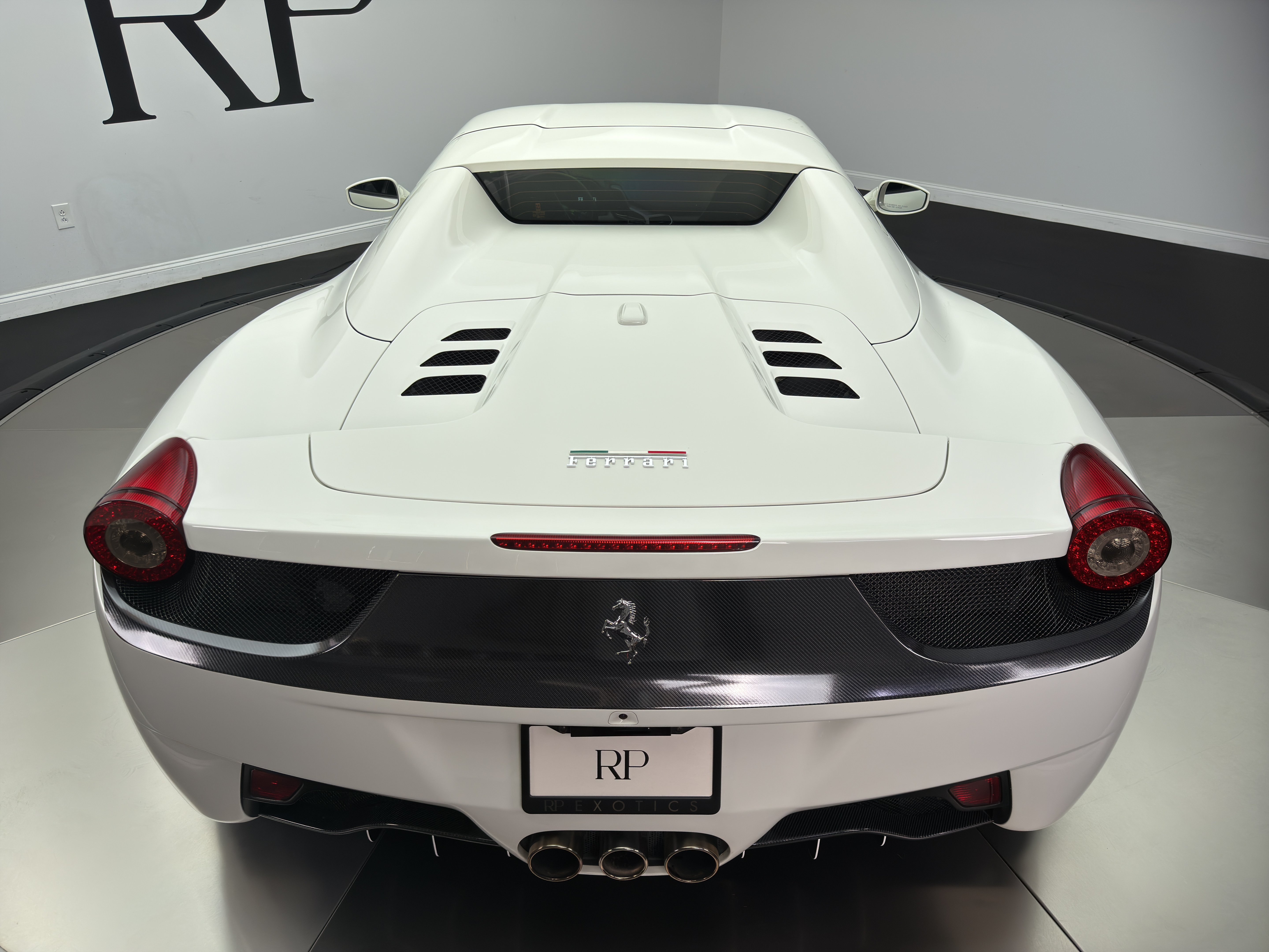 Used 2014 Ferrari 458 Spider RWD image 22