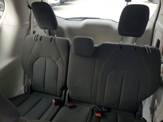 Used 2019 Chrysler Pacifica L image 10
