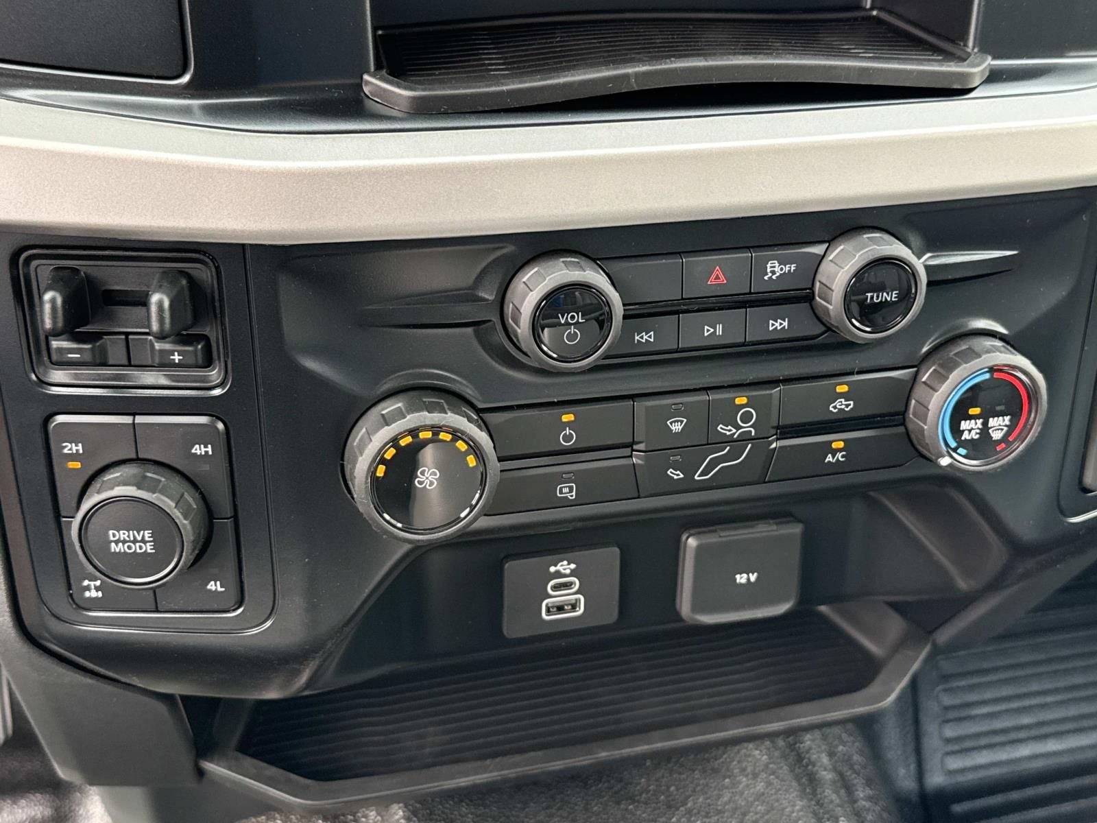 New 2026 Ford F250 XL w/ XL Off-Road Package AWD/4WD image 16