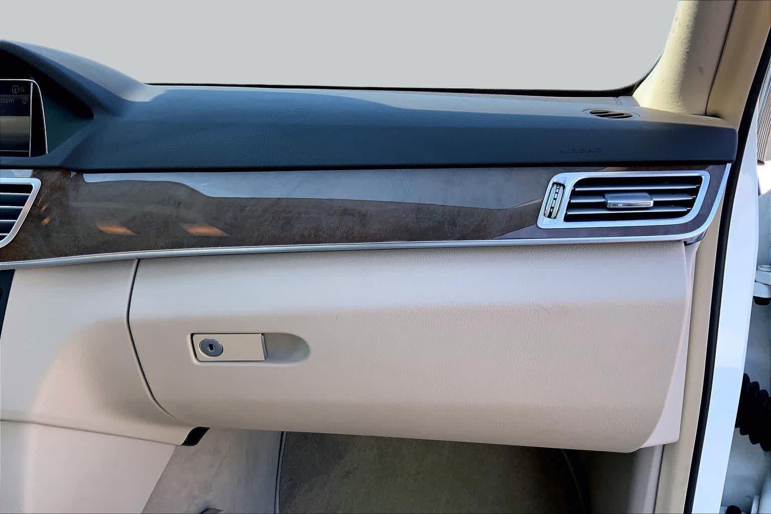 Used 2014 Mercedes-Benz E 350 Sedan image 18
