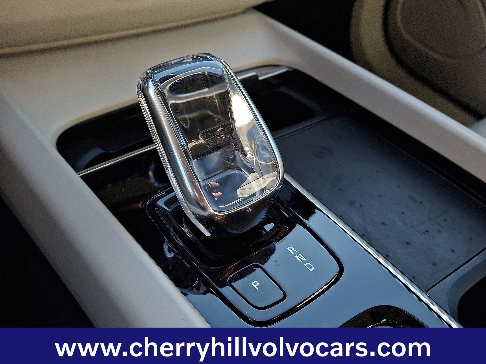 Certified 2022 Volvo XC60 B6 Inscription w/ Advanced Package image 16