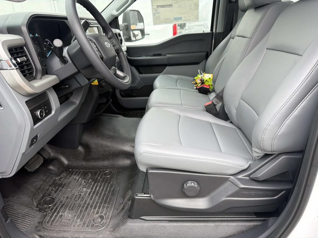 New 2026 Ford F350 XL w/ XL Chrome Package RWD image 12