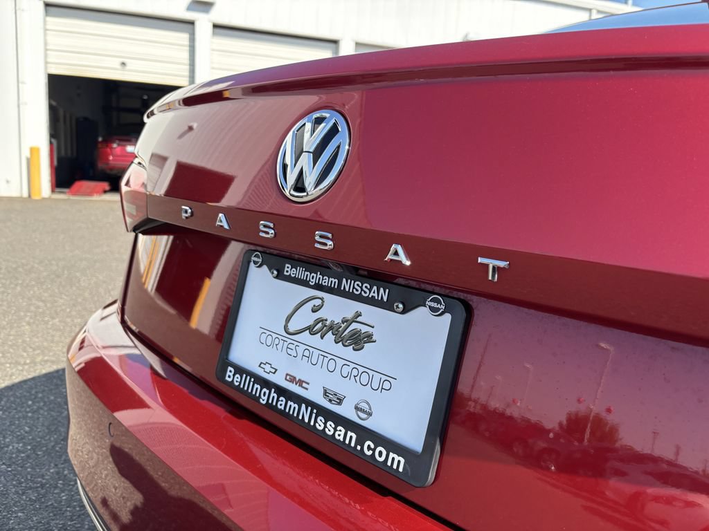 Used 2022 Volkswagen Passat 2.0T FWD image 9