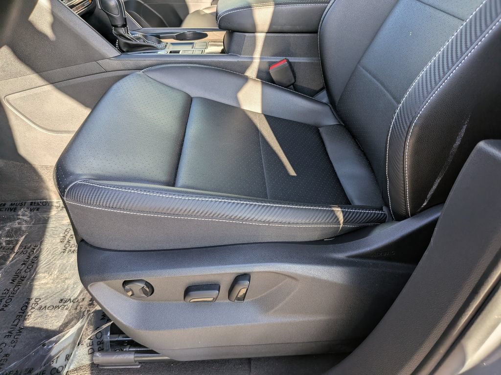 Certified 2023 Volkswagen Atlas Cross Sport SE w/ Panoramic Sunroof Package FWD image 18