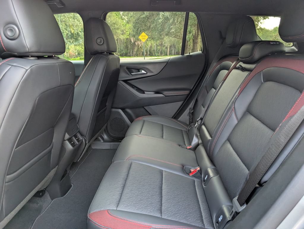 New 2027 Chevrolet Equinox RS FWD image 15