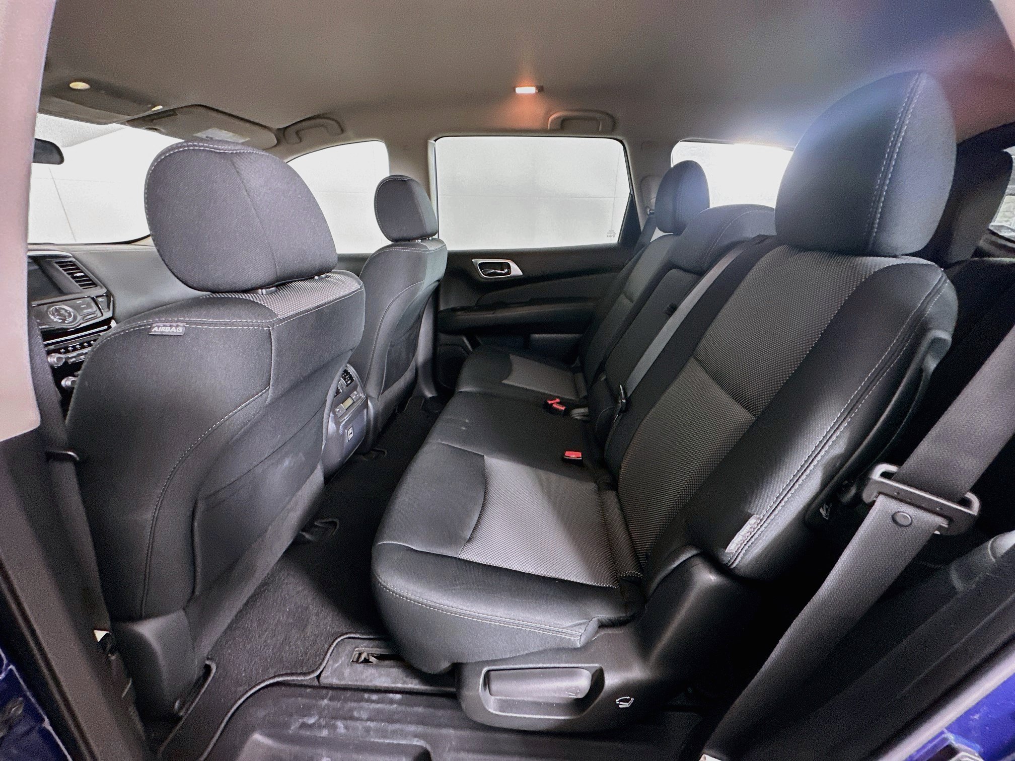 Used 2018 Nissan Pathfinder S FWD image 27
