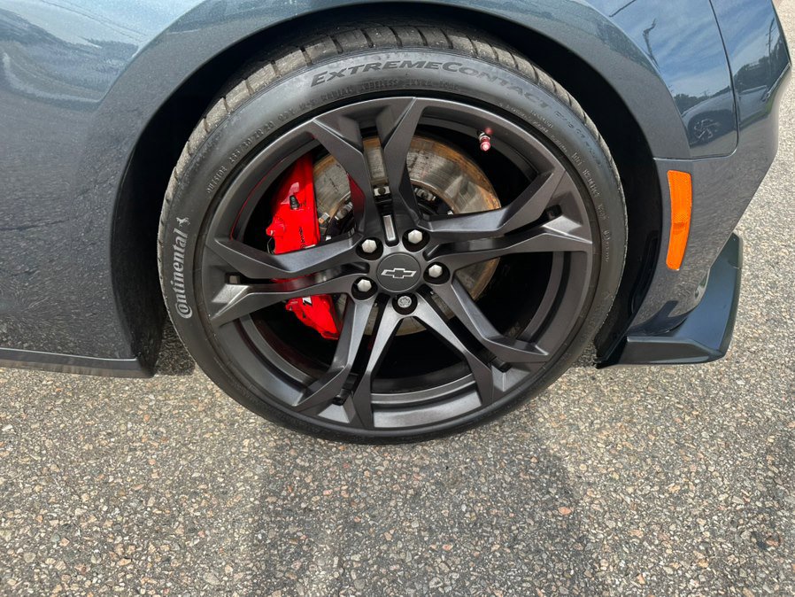 Used 2020 Chevrolet Camaro SS RWD image 29