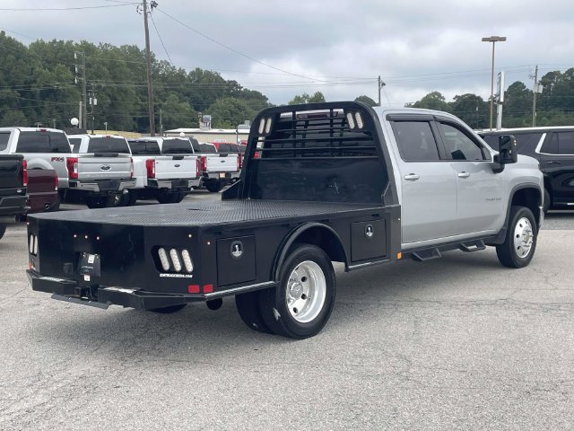Used 2022 Chevrolet Silverado 3500 LT w/ Convenience Package AWD/4WD image 3