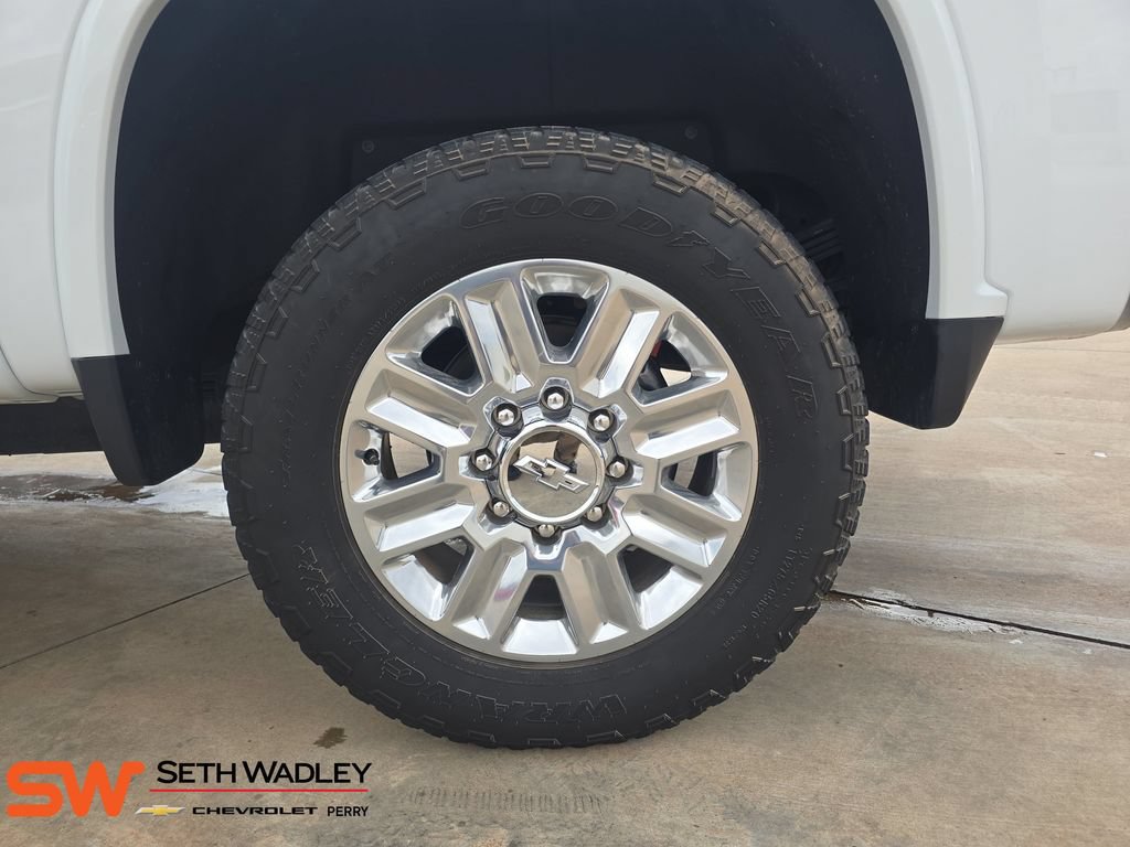 Used 2024 Chevrolet Silverado 2500 High Country w/ High Country Premium Package AWD/4WD image 33