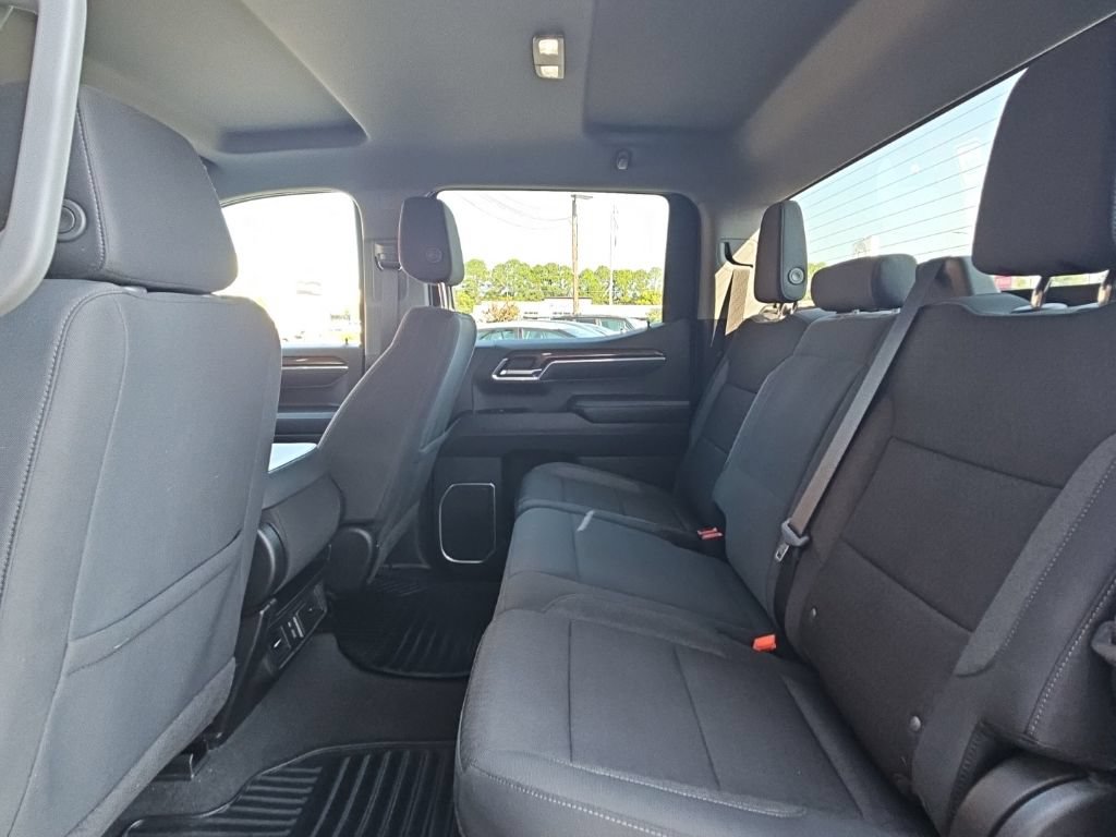 Used 2023 Chevrolet Silverado 1500 LT AWD/4WD image 23