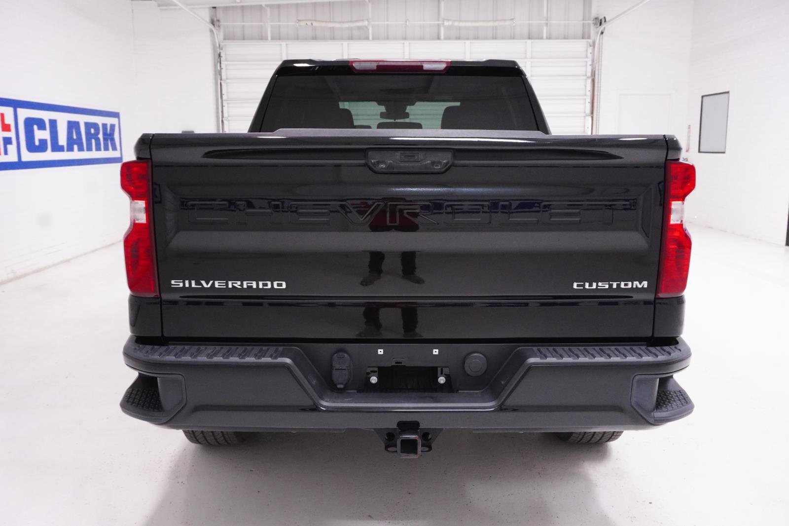 Used 2023 Chevrolet Silverado 1500 Custom image 6