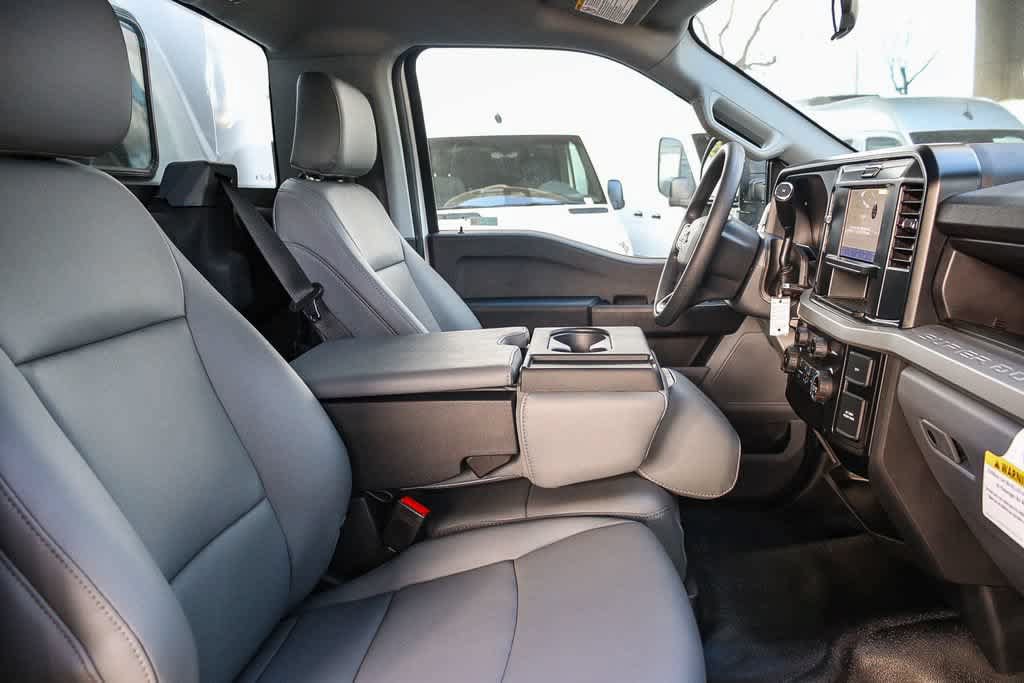 New 2026 Ford F350 XL w/ XL Chrome Package RWD image 22