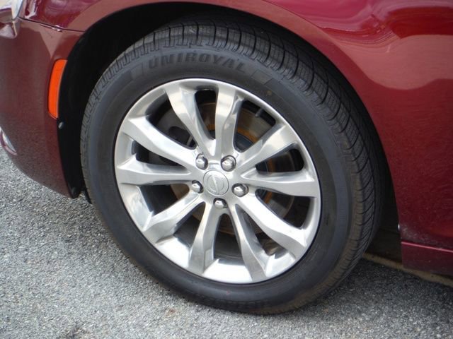 Certified 2018 Chrysler 300 Touring L image 3