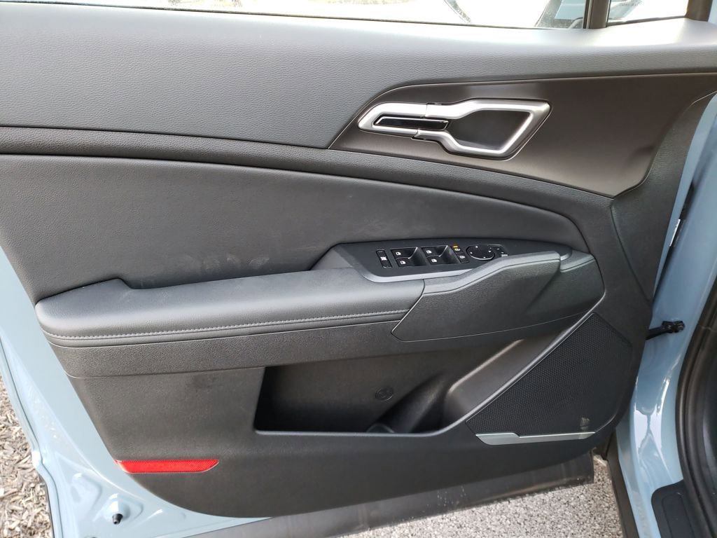 New 2026 Kia Sportage EX w/ EX Panoramic Sunroof Package image 17