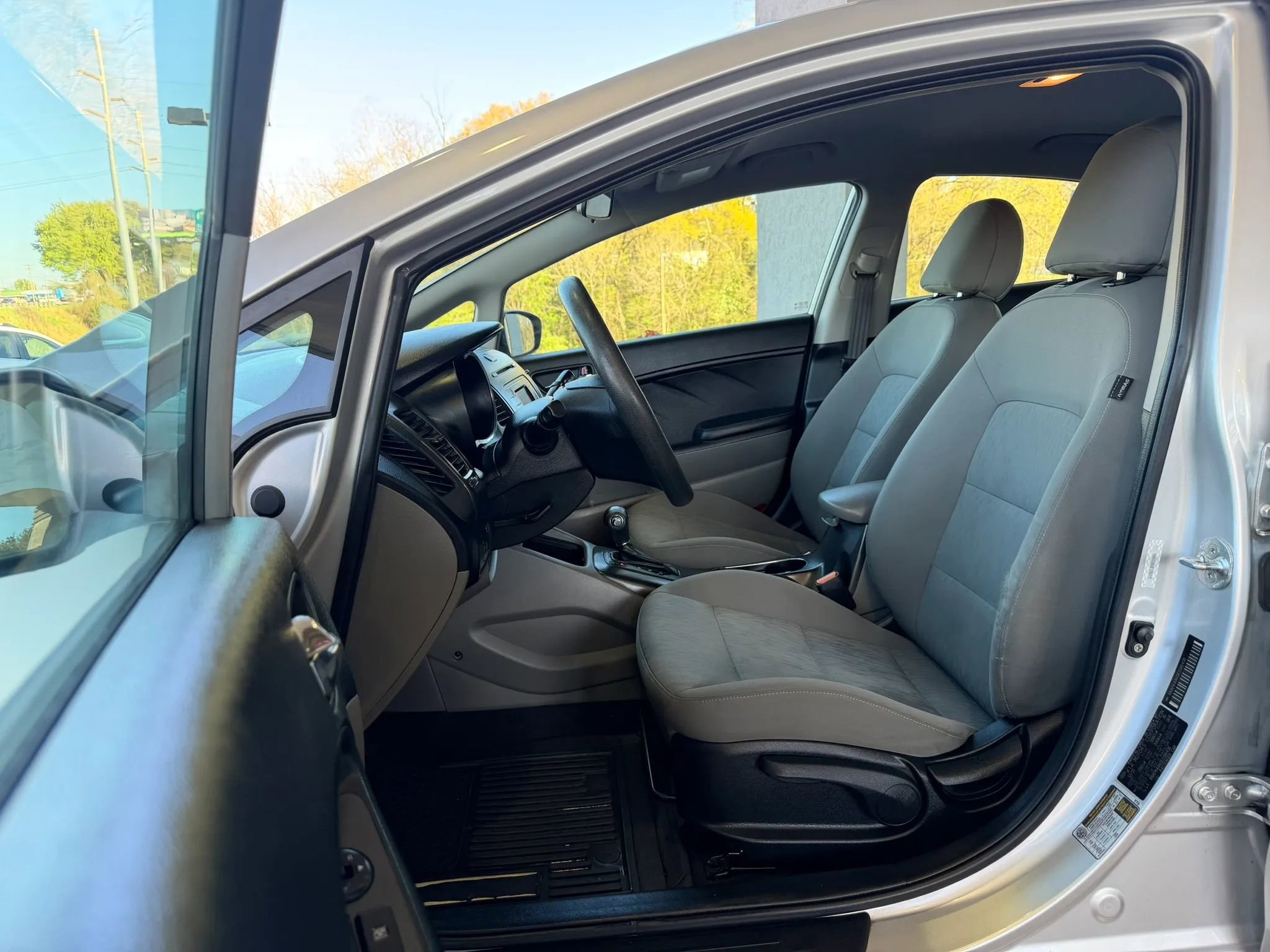 Used 2014 Kia Forte LX FWD image 8