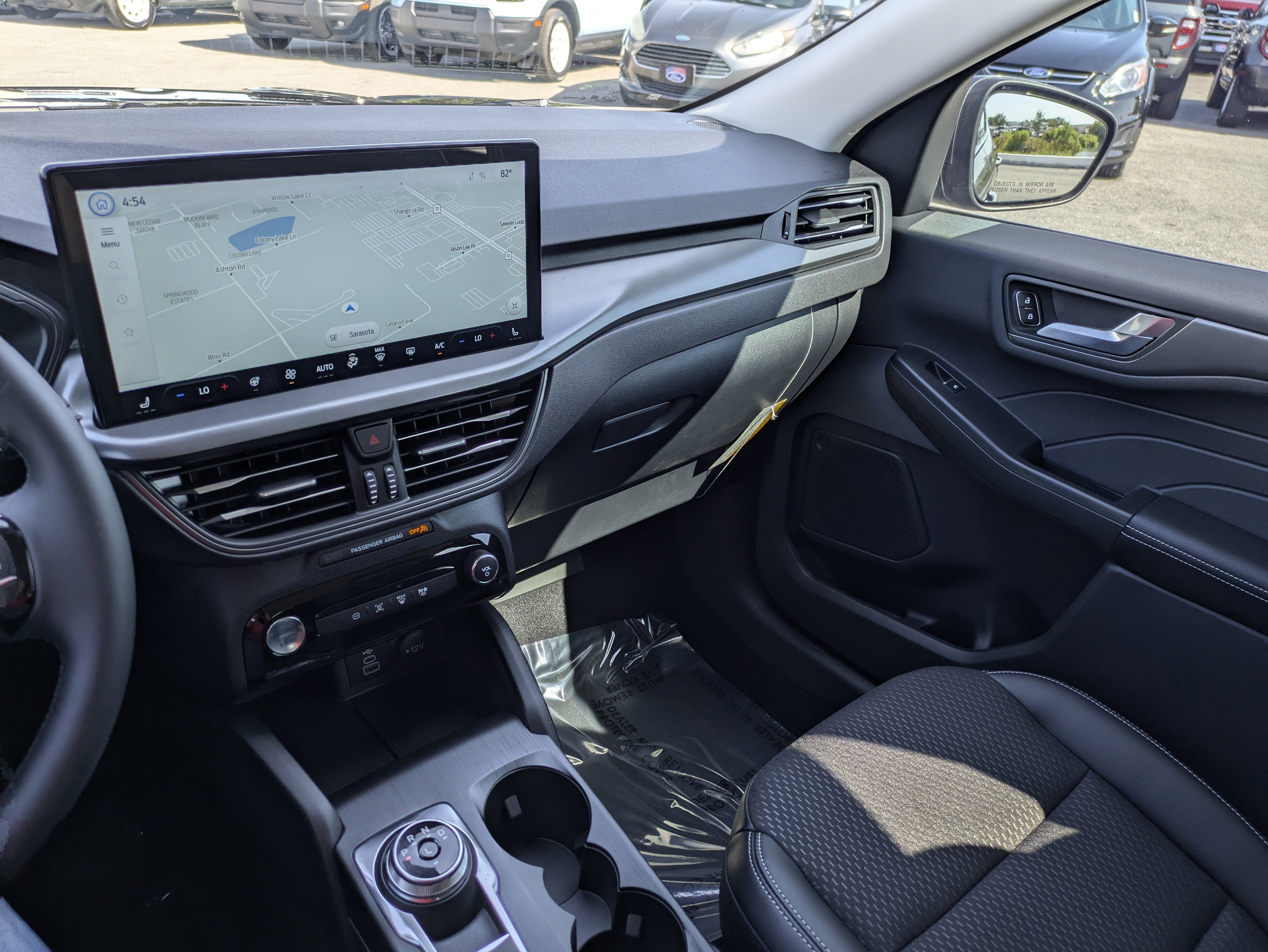 New 2025 Ford Escape SE image 30