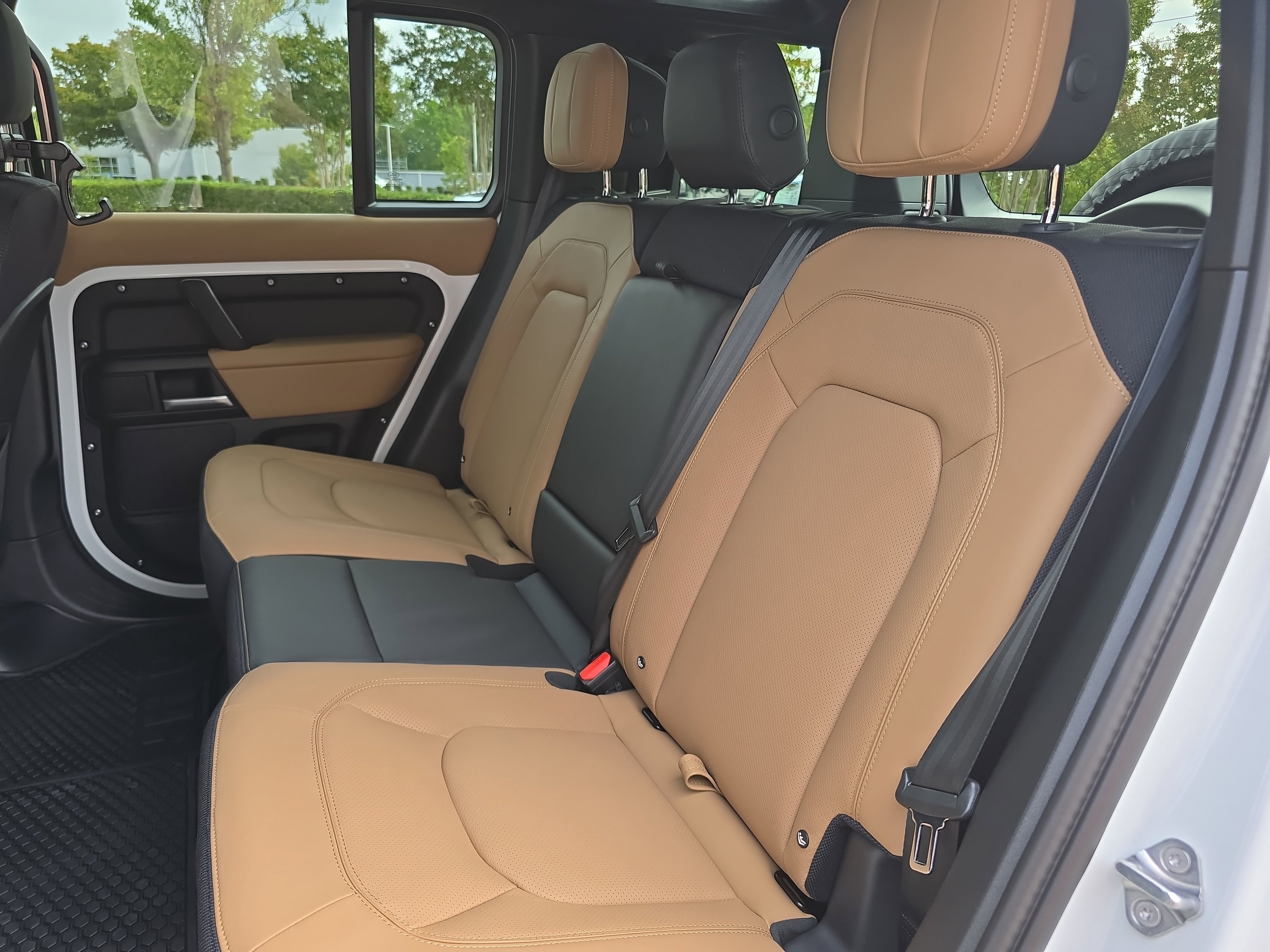 New 2026 Land Rover Defender 110 V8 image 13