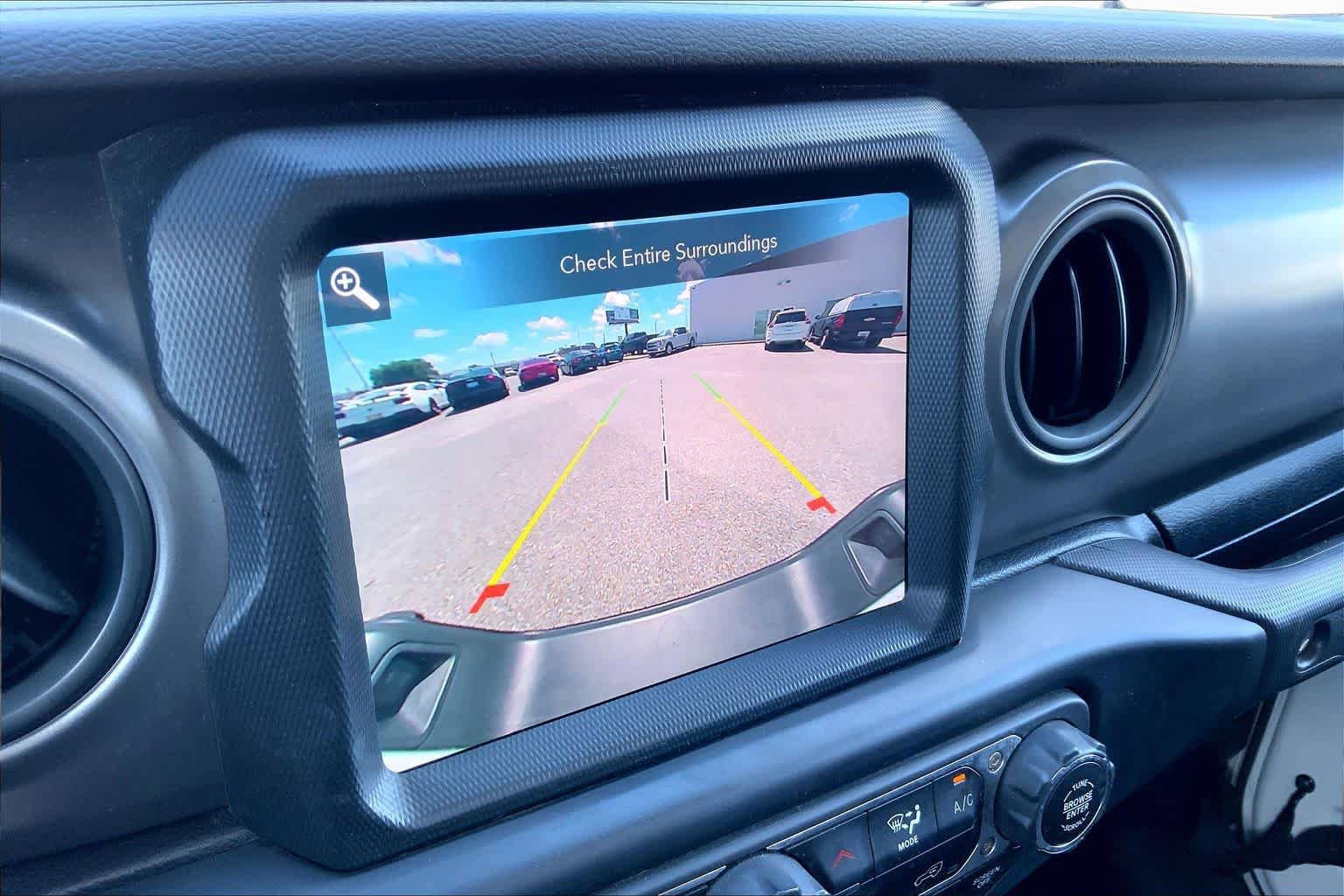 Used 2023 Jeep Gladiator Sport AWD/4WD image 26