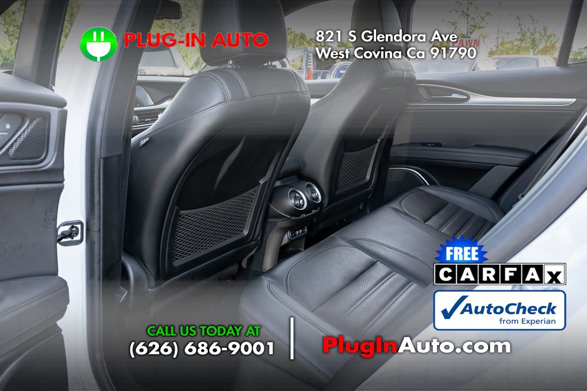 Used 2022 Alfa Romeo Stelvio Veloce image 10