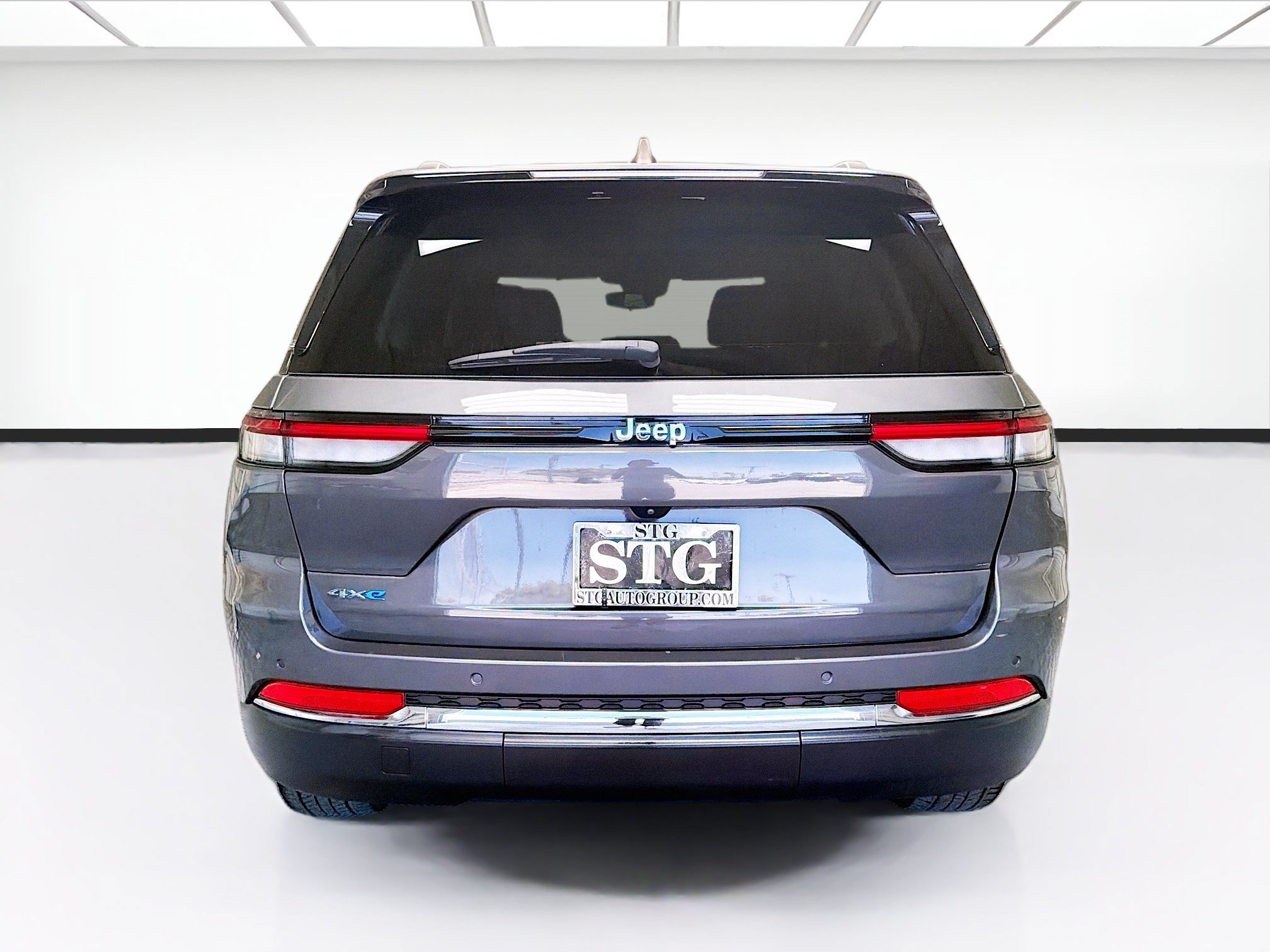 Used 2024 Jeep Grand Cherokee Limited 4xe AWD/4WD image 5